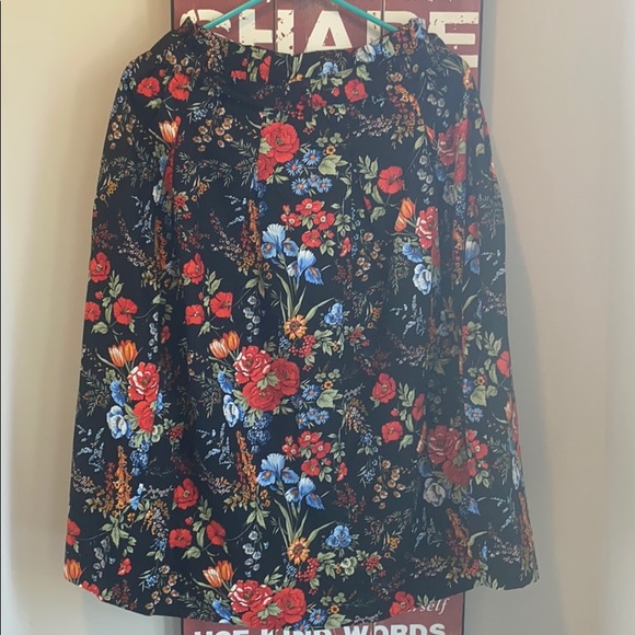 Summer midi skirt with bow - Picture 3 of 6